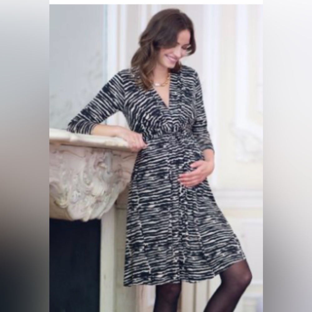 Seraphine Black and White Ruched Sheath Dress
